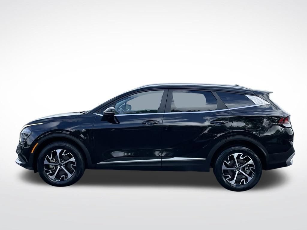 Used 2025 Kia Sportage EX AWD/4WD image 2