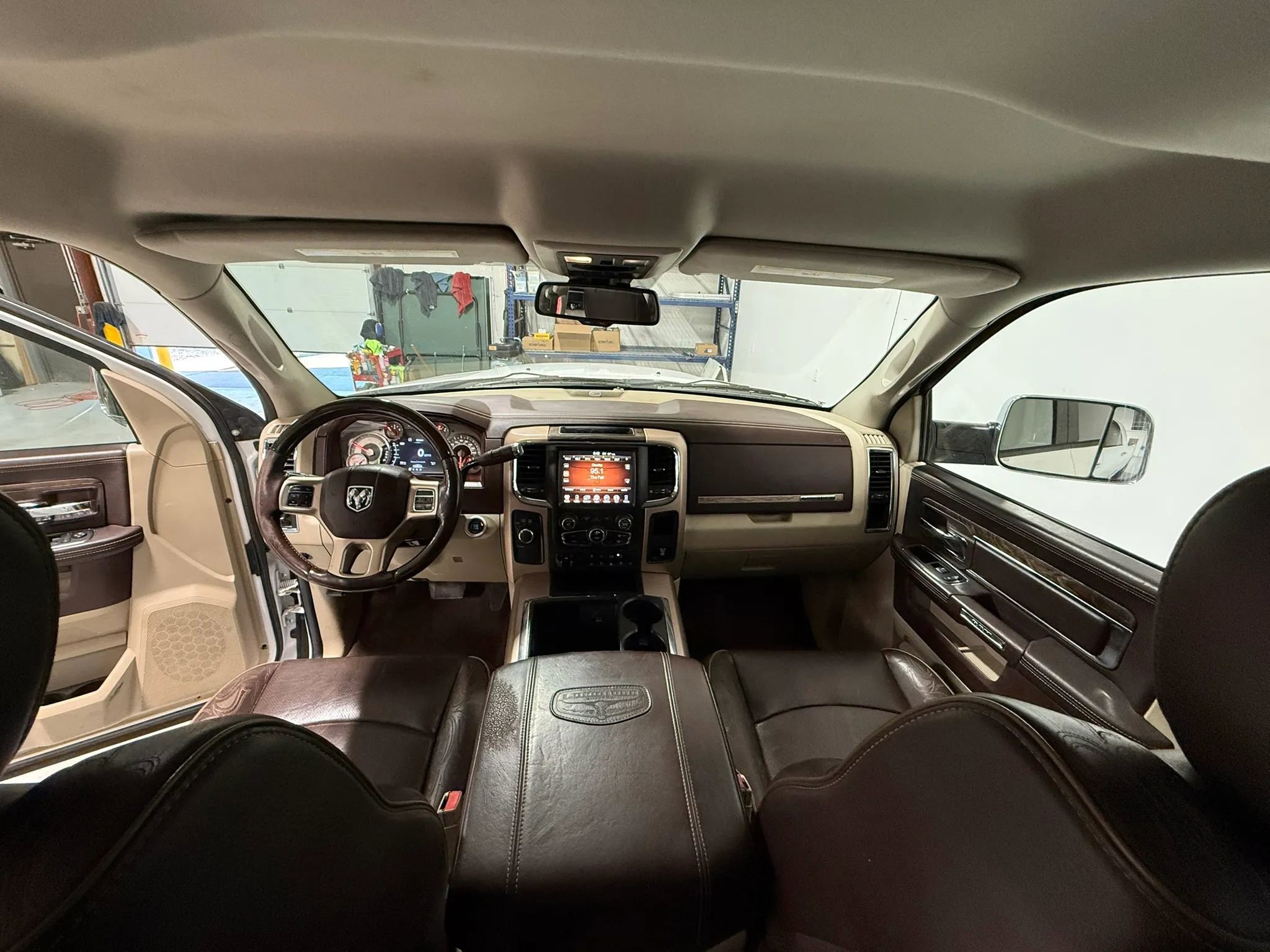 Used 2014 RAM 3500 Laramie Longhorn AWD/4WD image 17