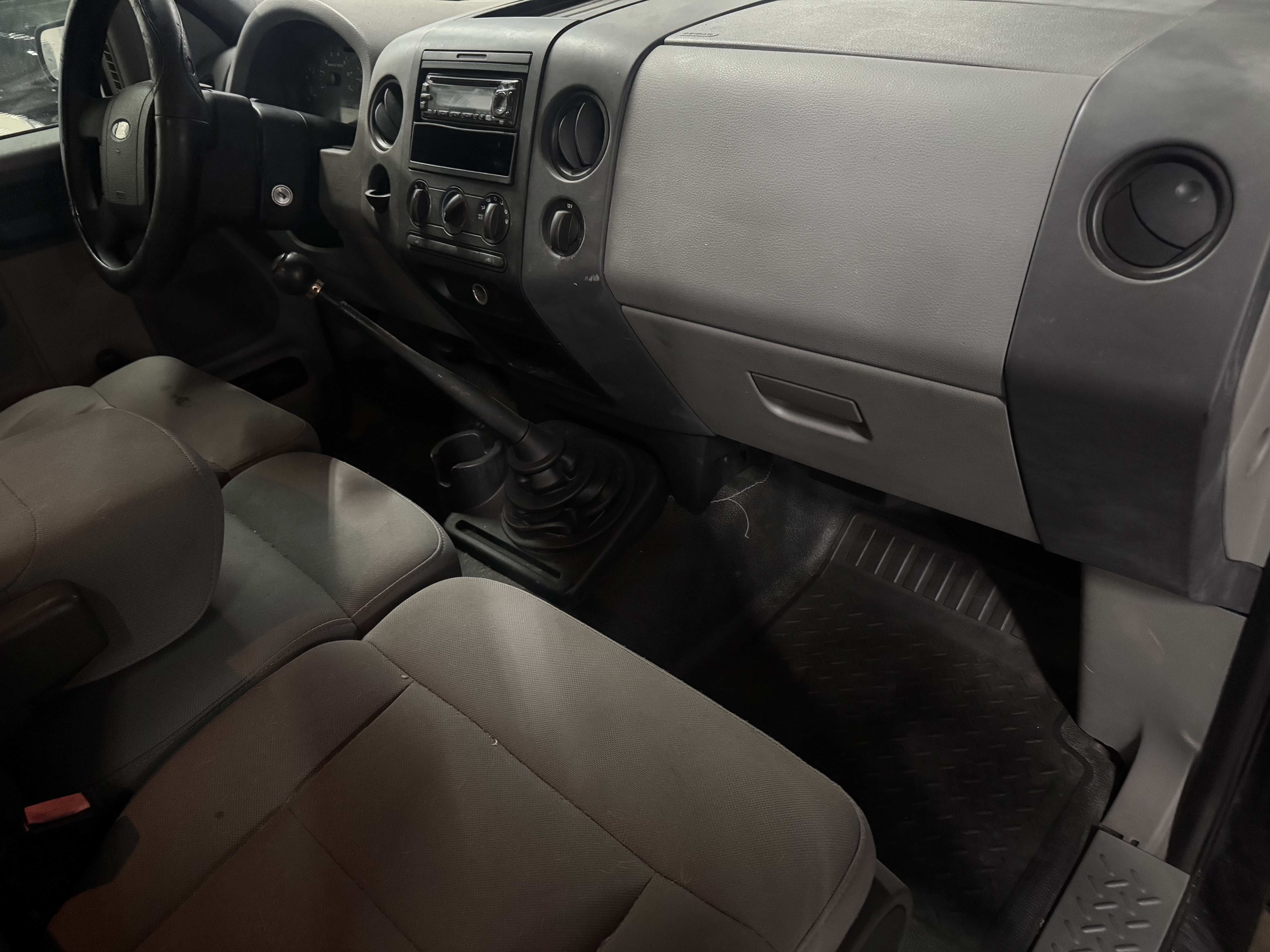 Used 2005 Ford F150 XL RWD image 13
