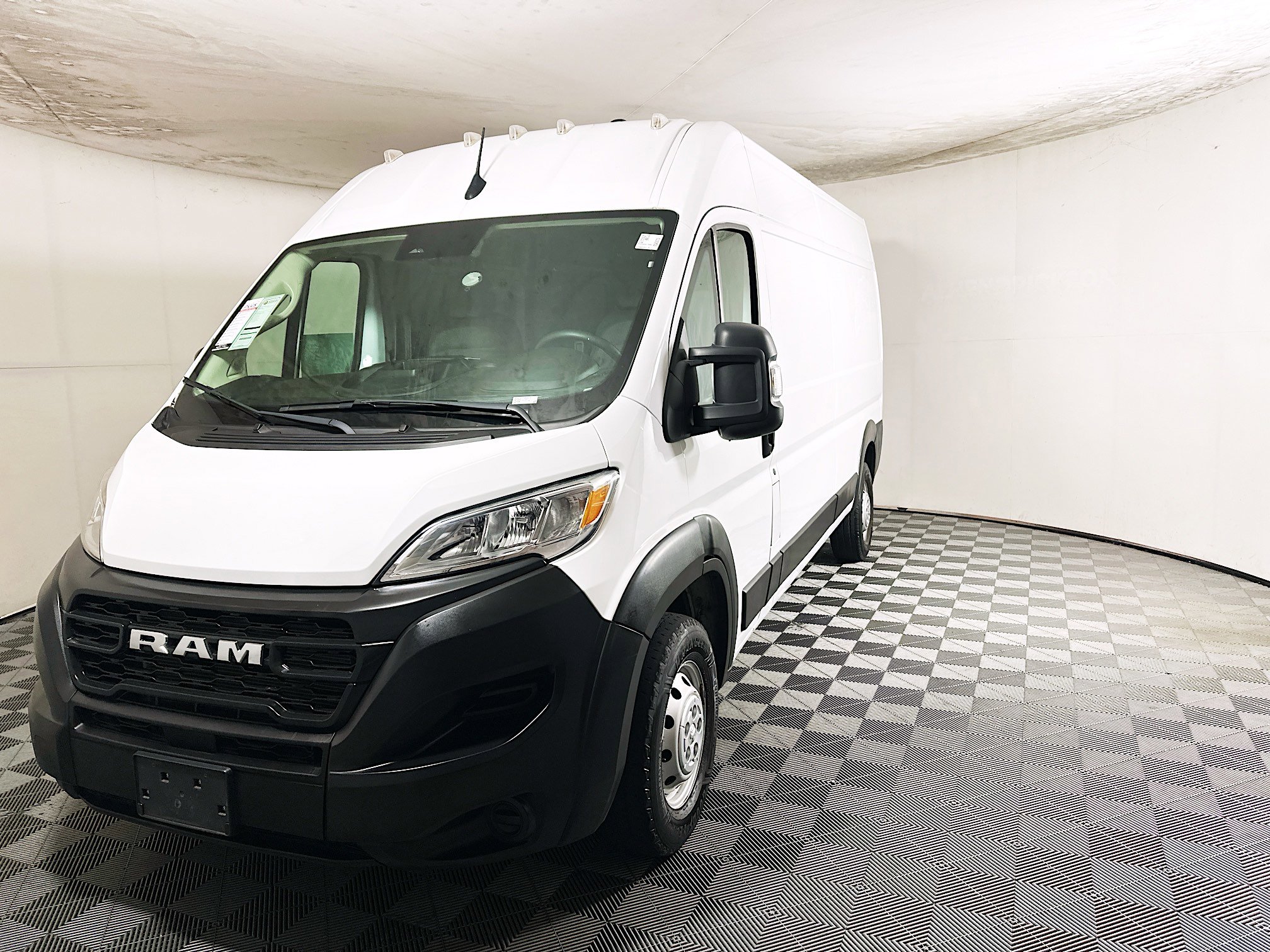 Used 2023 RAM ProMaster 2500 FWD image 7