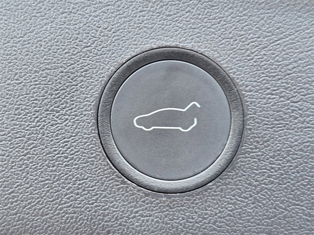 Used 2021 Tesla Model 3 Performance image 16