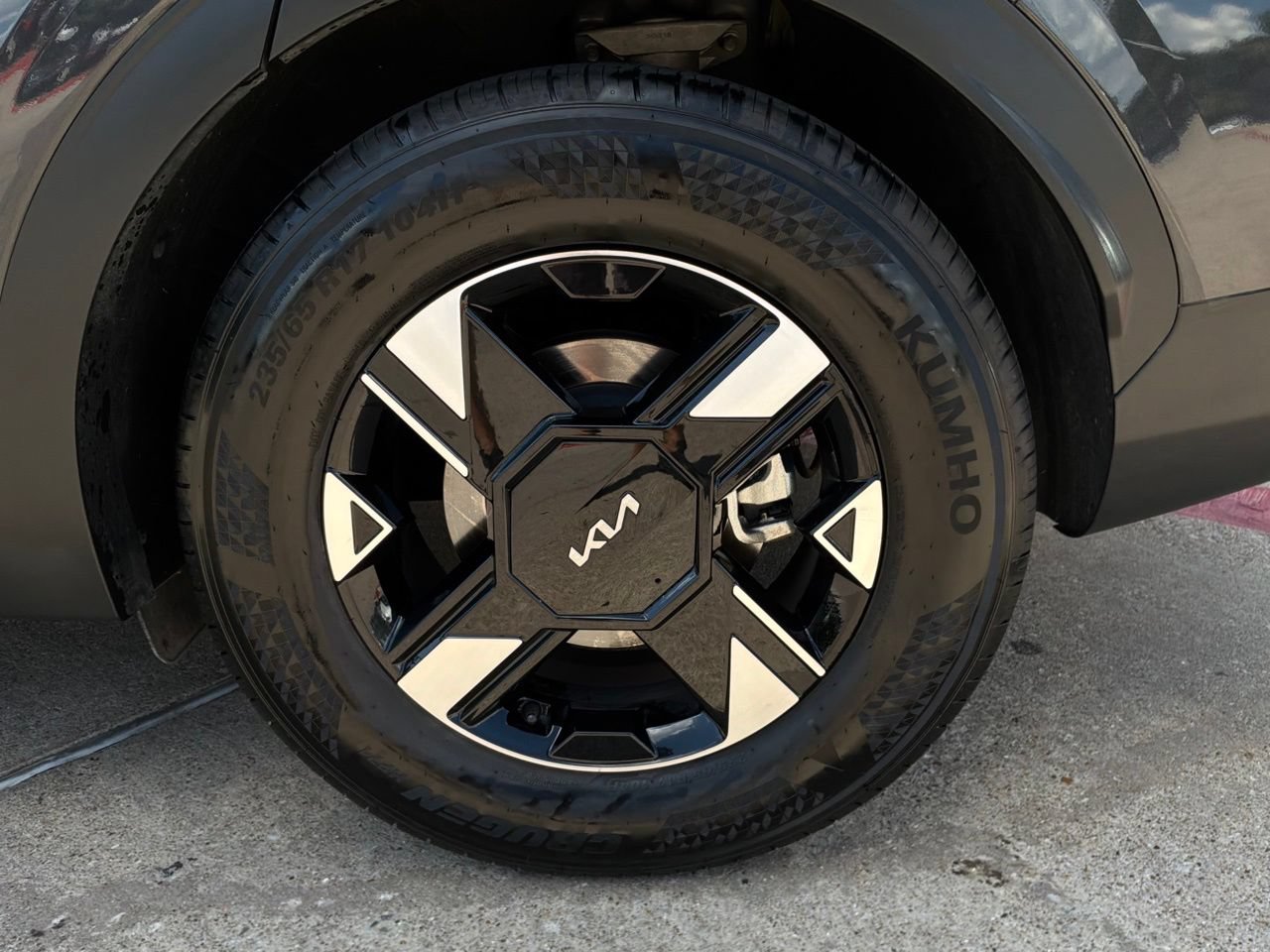 Used 2026 Kia Sportage LX FWD image 9