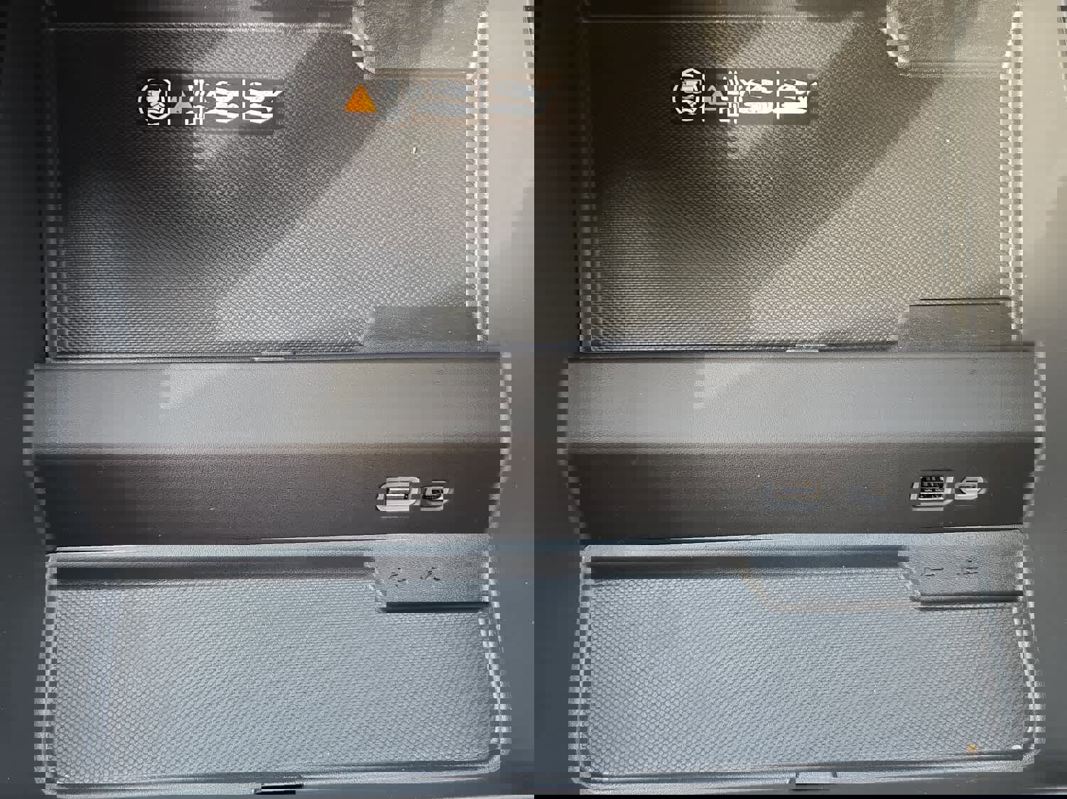 New 2026 Chevrolet Suburban High Country image 24