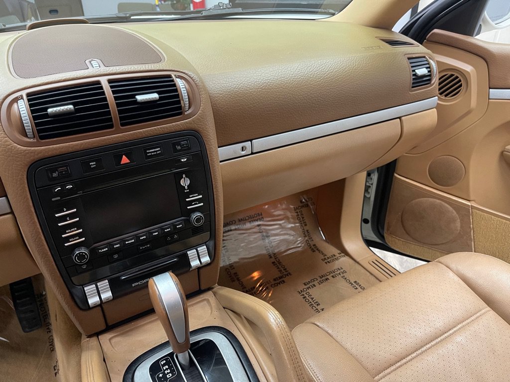 Used 2009 Porsche Cayenne AWD/4WD image 28