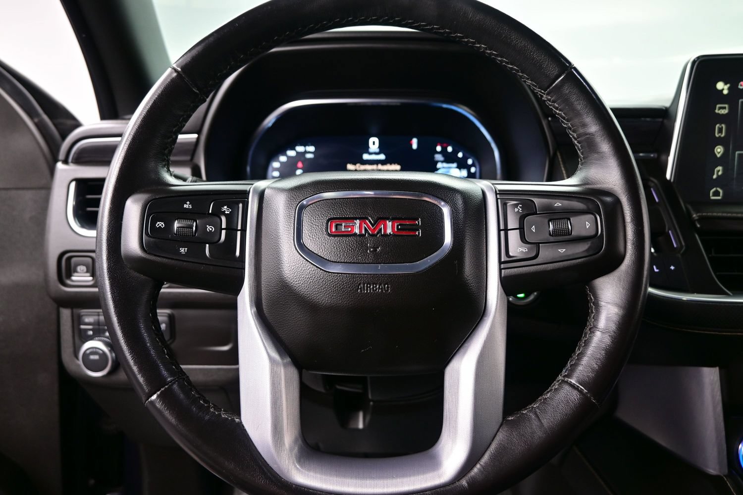 Used 2023 GMC Yukon SLT AWD/4WD image 28