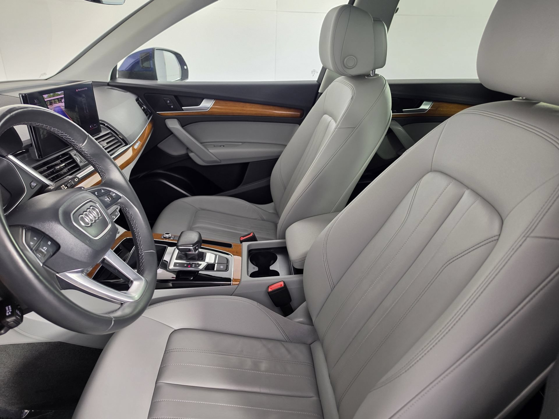 Used 2024 Audi Q5 Premium w/ Convenience Package AWD/4WD image 16
