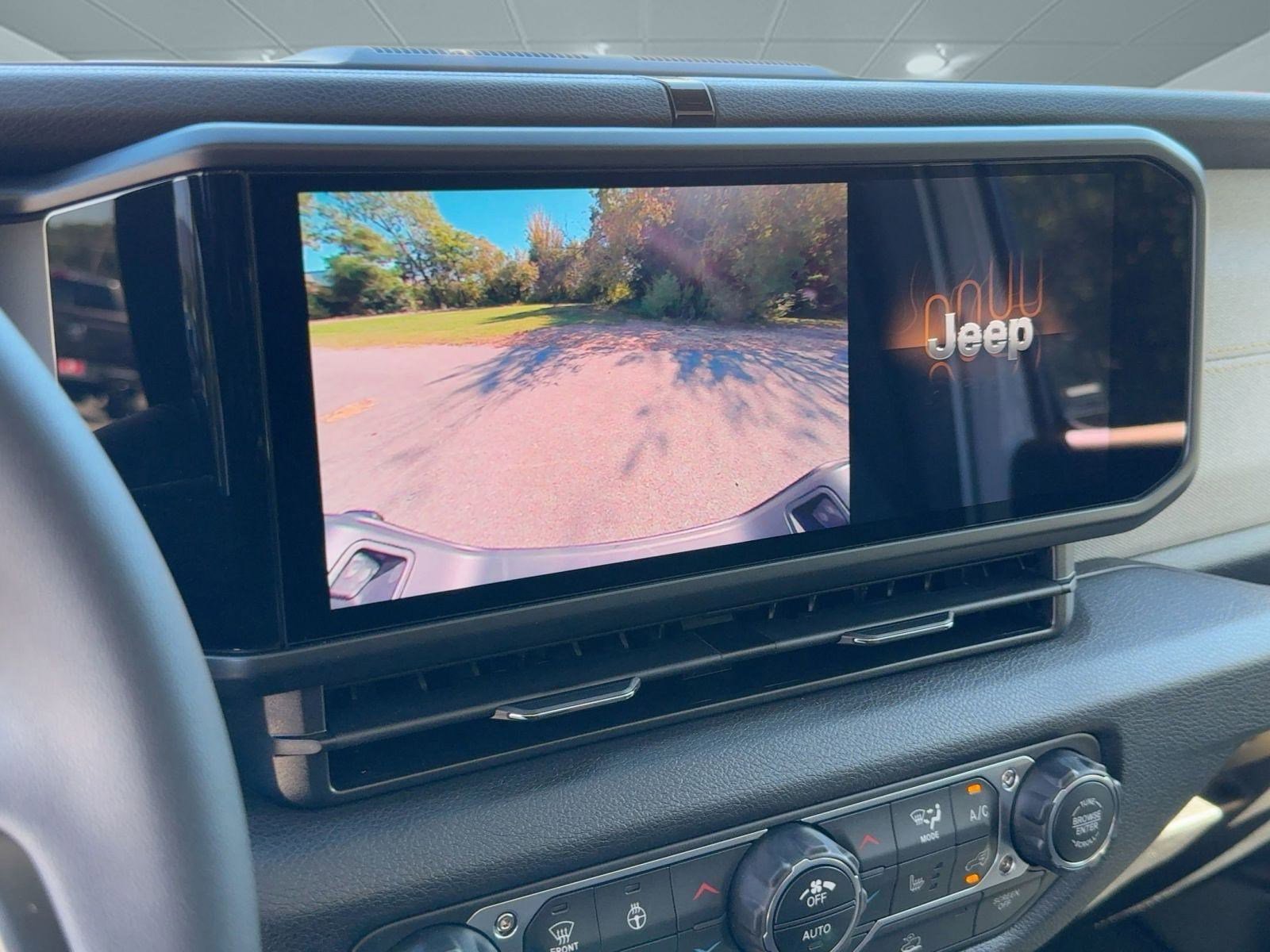 New 2025 Jeep Gladiator Sport image 24