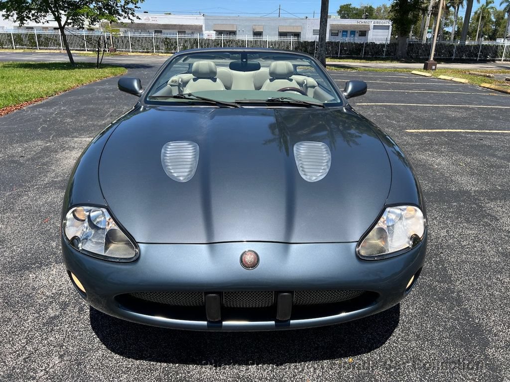 Used 2001 Jaguar XKR Convertible RWD image 13
