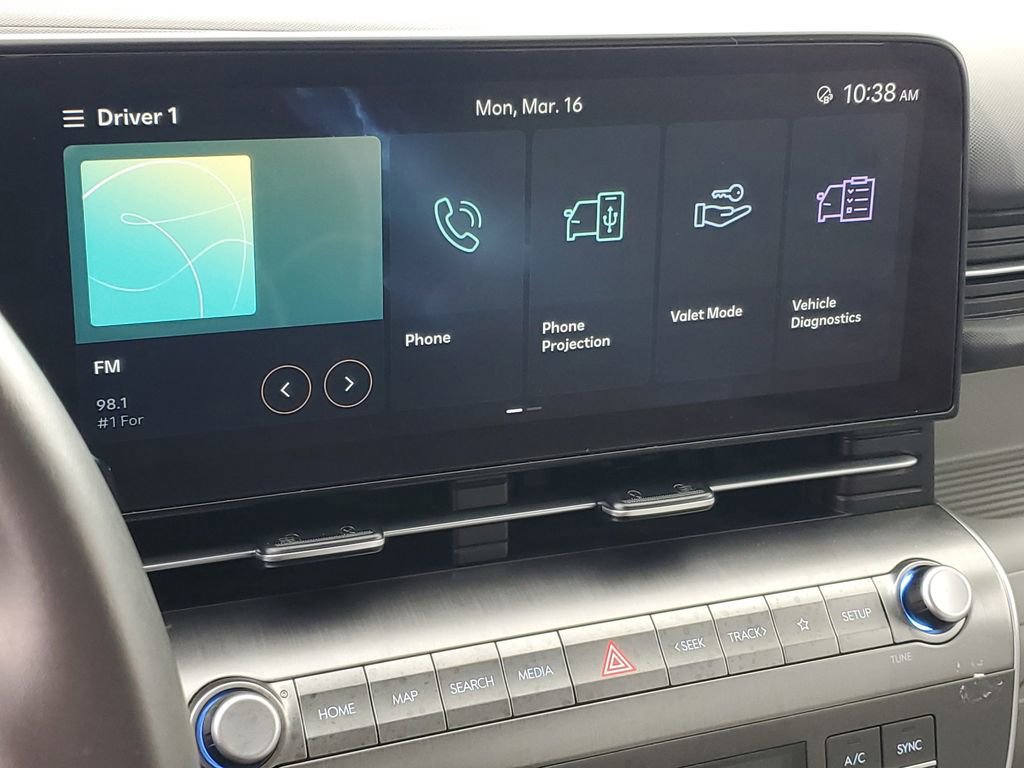 Used 2025 Hyundai Kona SEL image 19