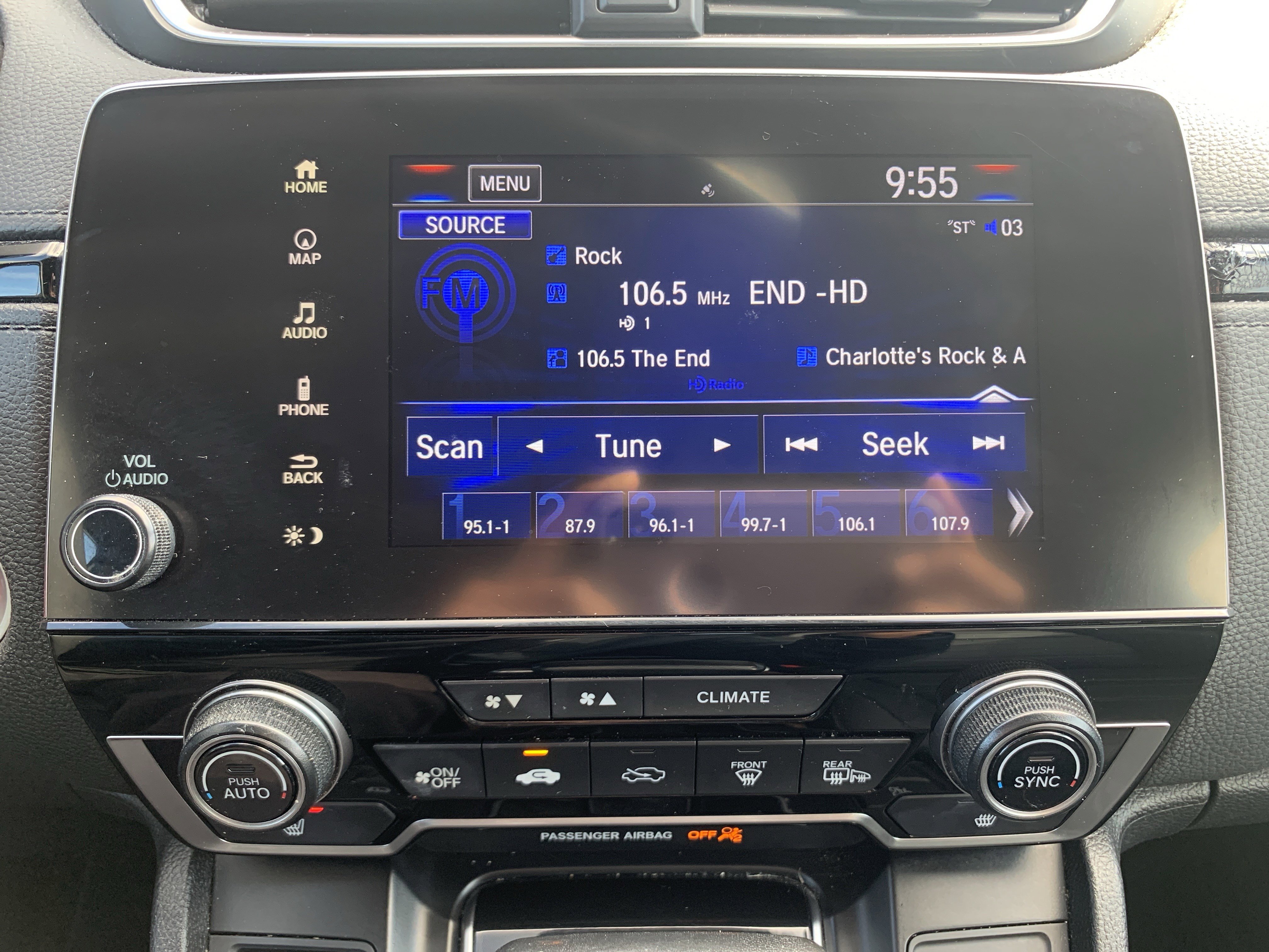 Used 2021 Honda CR-V Touring image 22