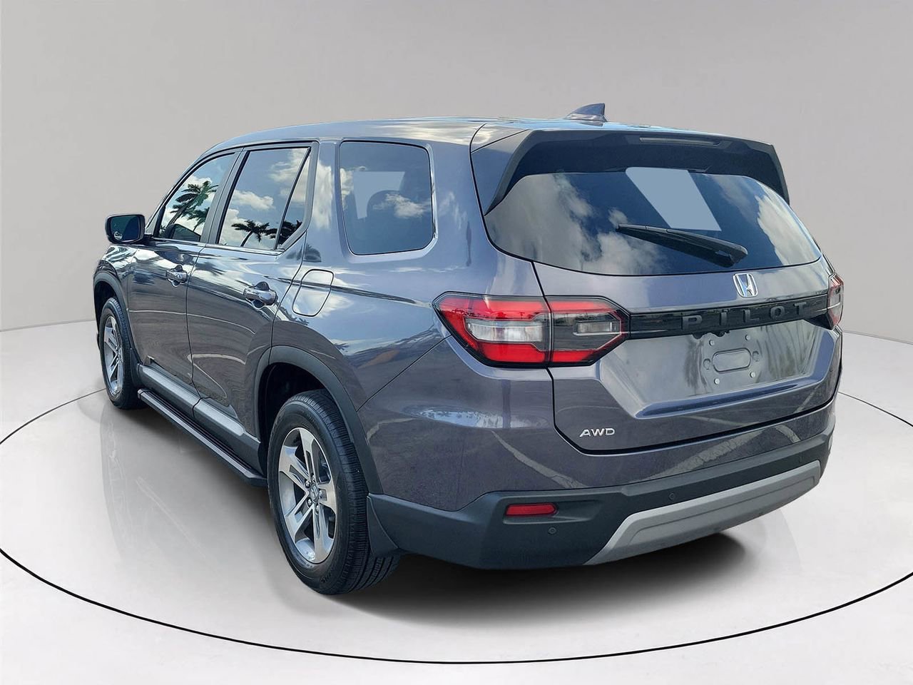 Used 2023 Honda Pilot EX-L image 4