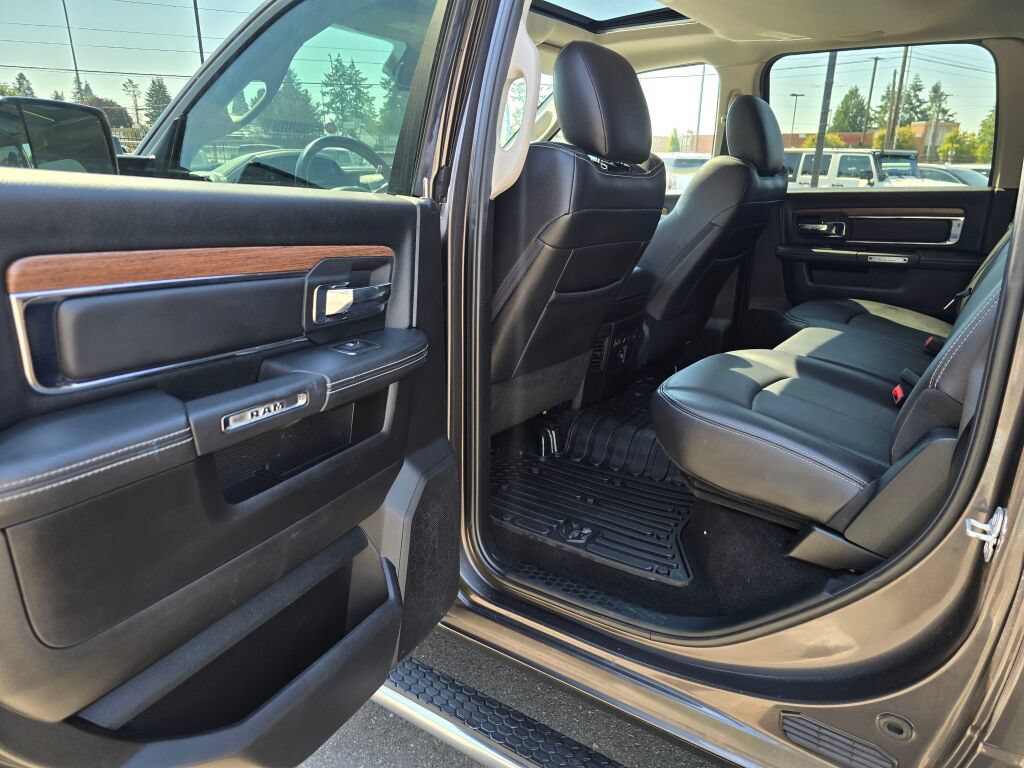 Used 2018 RAM 3500 Laramie AWD/4WD image 25