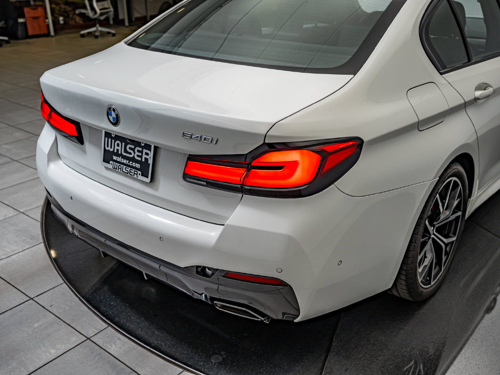 Used 2022 BMW 540i w/ M Sport Package RWD image 14