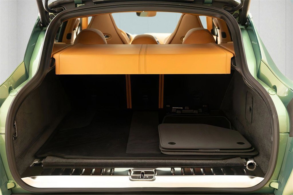 New 2025 Aston Martin DBX 707 image 38