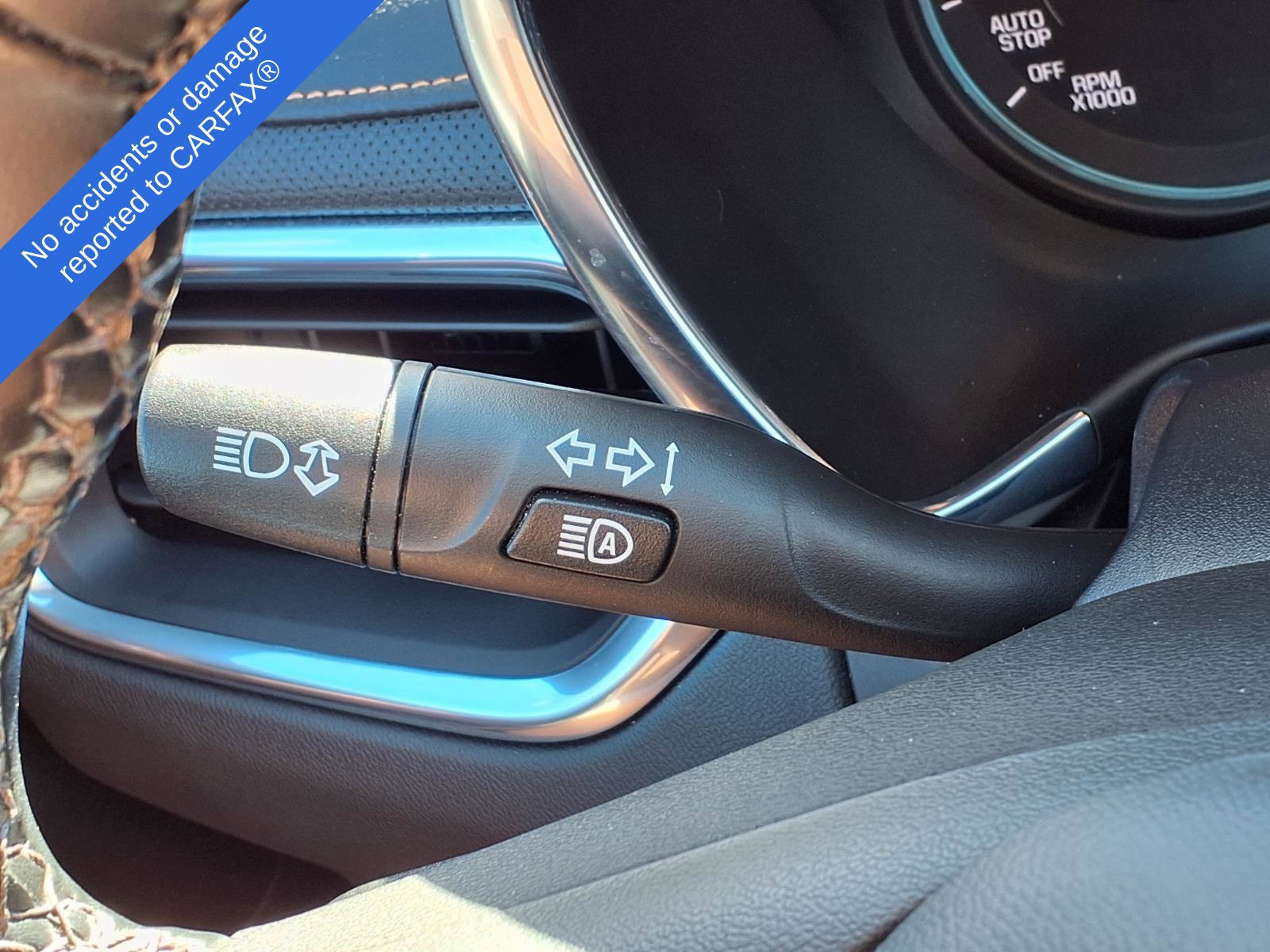 Used 2023 Chevrolet Equinox Premier AWD/4WD image 22