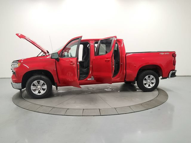 Used 2025 Chevrolet Silverado 1500 LT AWD/4WD image 12