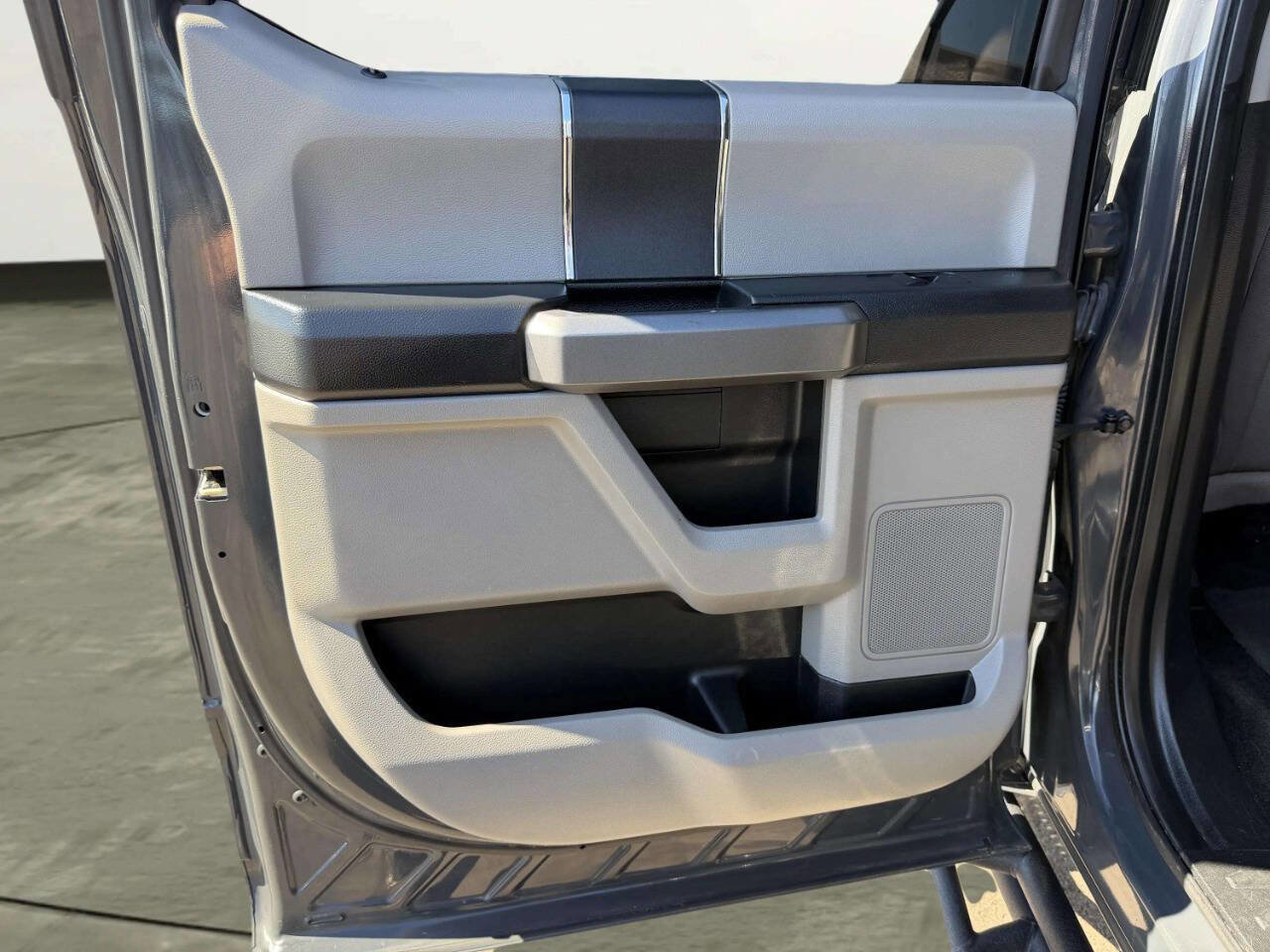 Used 2017 Ford F150 XLT image 20