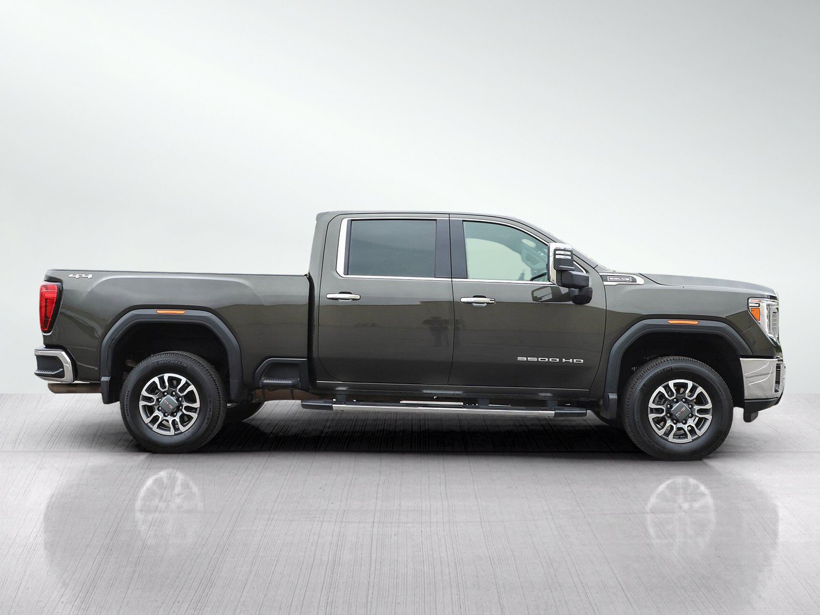 Used 2022 GMC Sierra 3500 SLT w/ SLT Premium Package AWD/4WD image 6