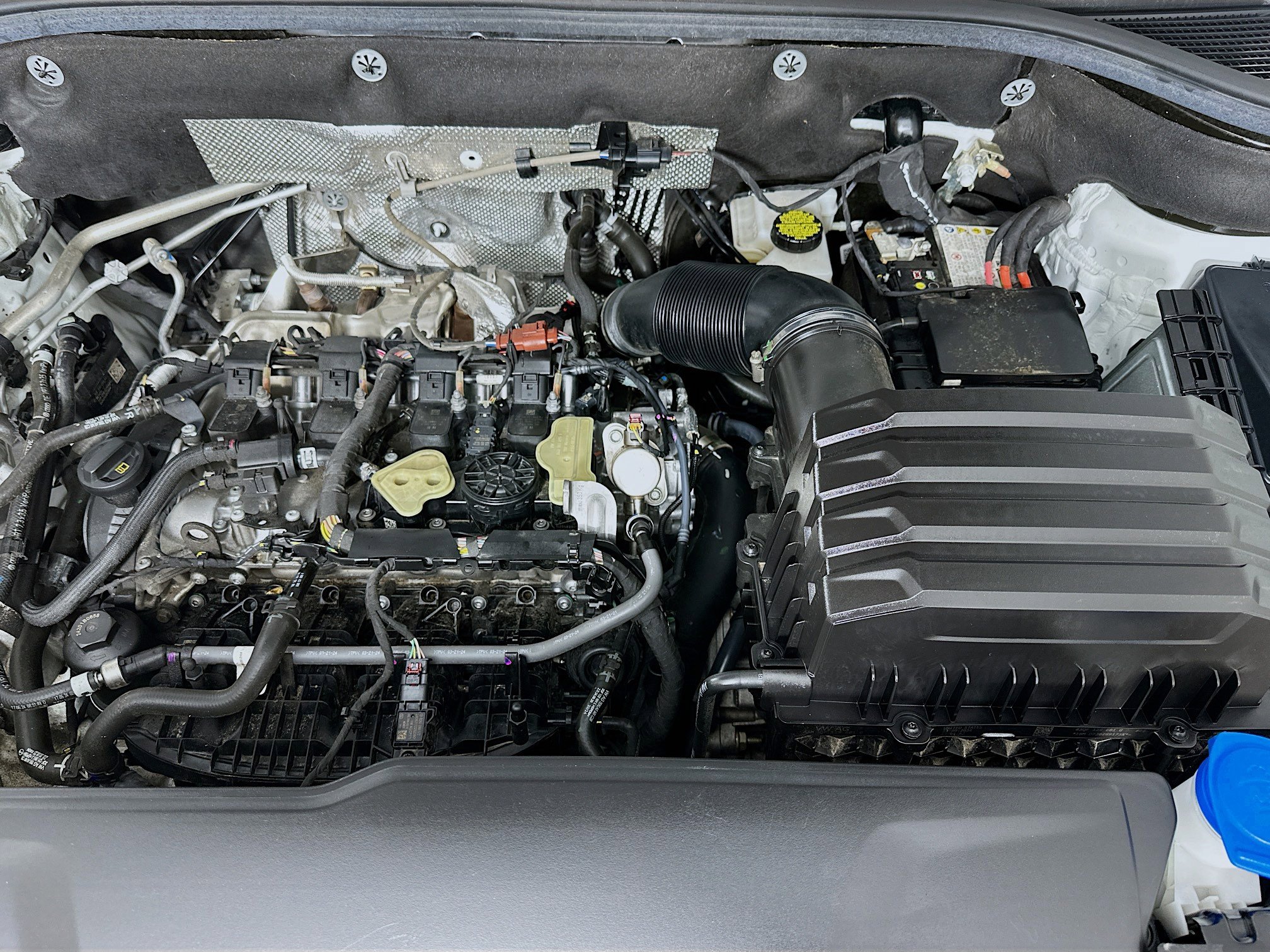 Used 2025 Volkswagen Atlas SE image 36