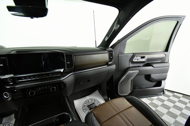 Used 2024 Chevrolet Silverado 2500 High Country w/ Technology Package image 21