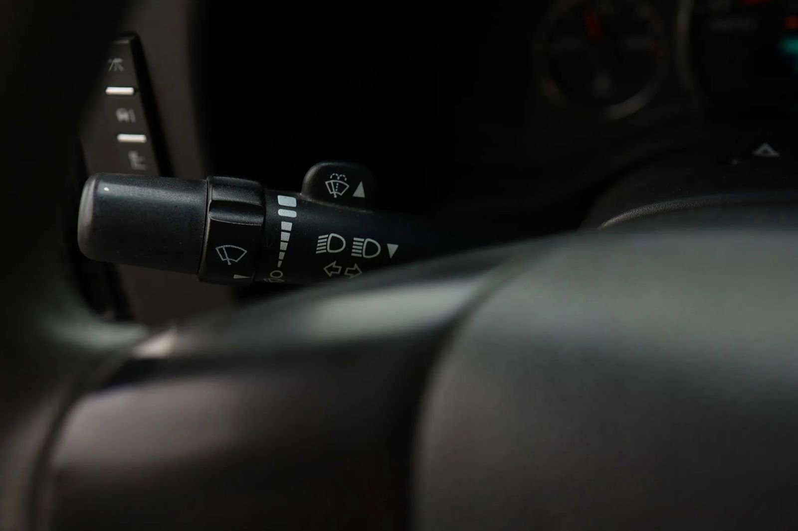 Used 2013 Chevrolet Express 2500 image 16