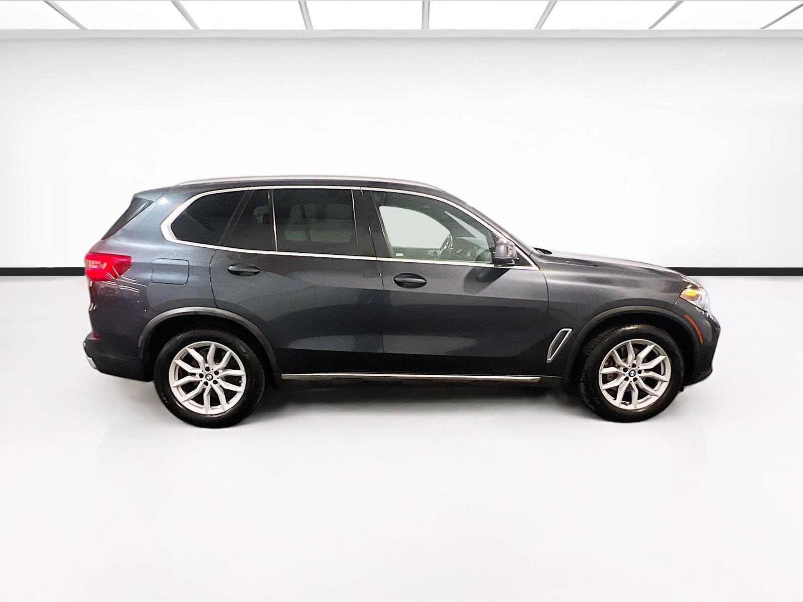 Used 2019 BMW X5 xDrive40i w/ Convenience Package AWD/4WD image 25
