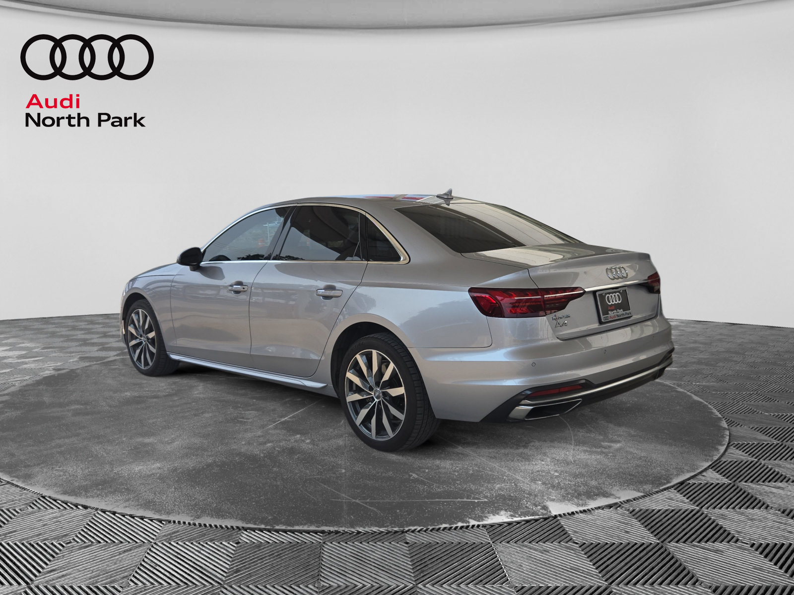 Used 2020 Audi A4 2.0T Premium Plus w/ Premium Plus Package FWD image 3