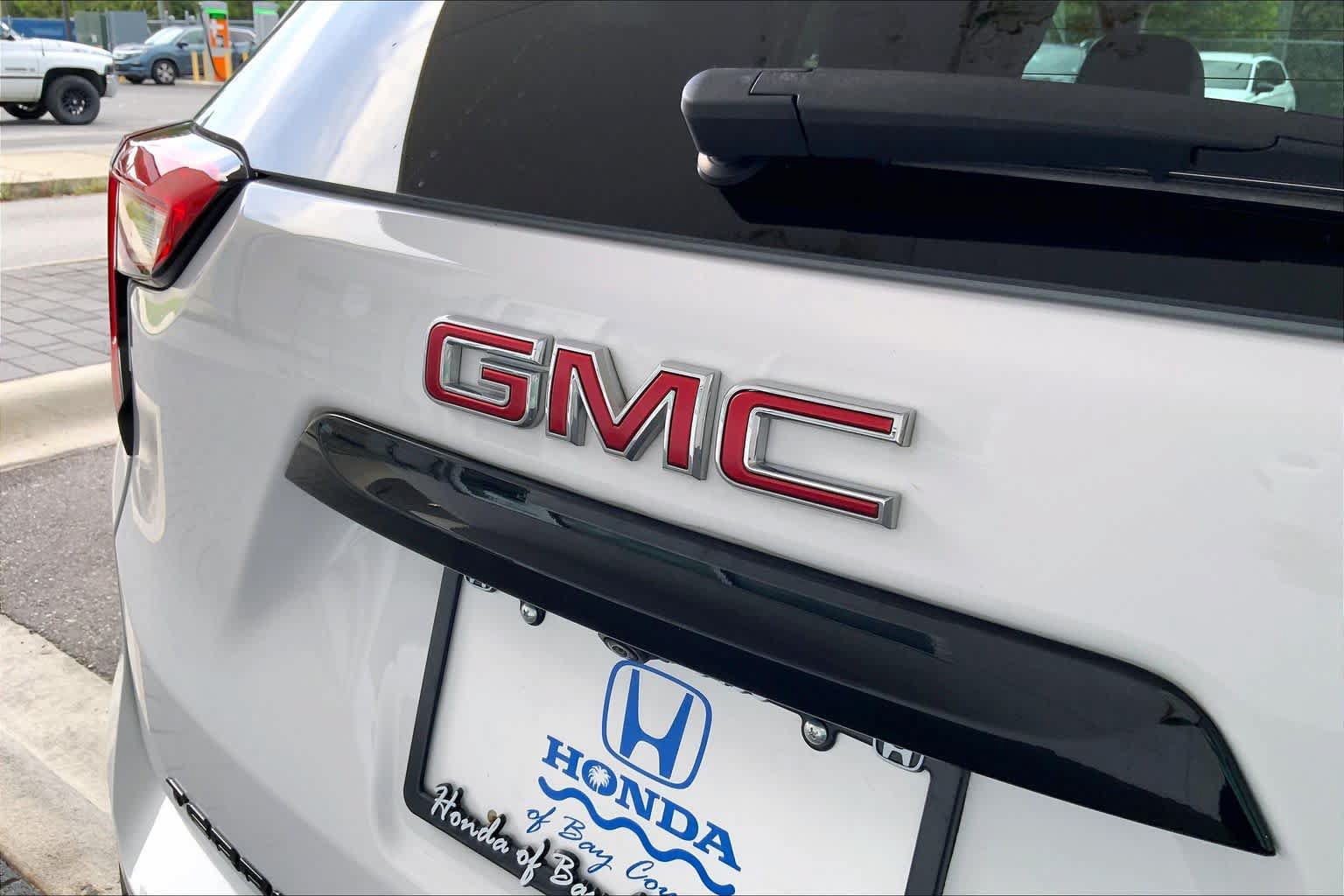 Used 2023 GMC Terrain SLT w/ Tech Package FWD image 33