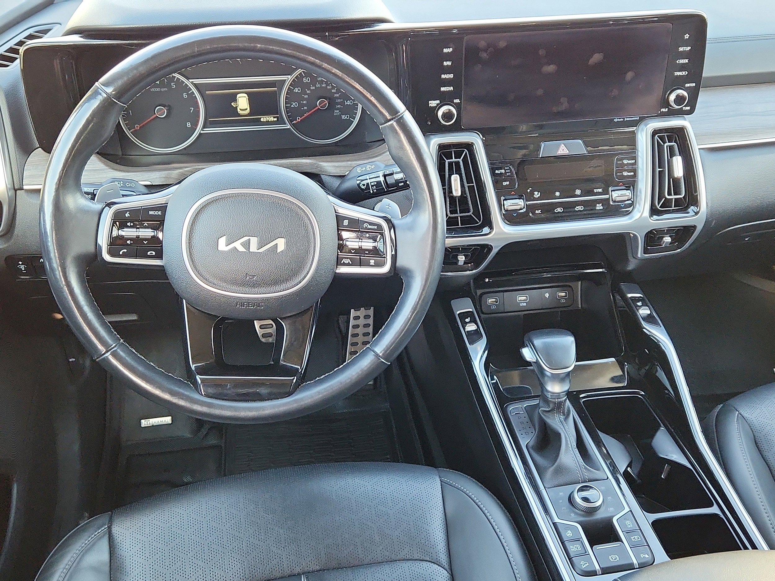Used 2022 Kia Sorento EX AWD/4WD image 13