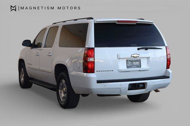 Used 2008 Chevrolet Suburban LT w/ LT Preferred Equipment Group RWD image 9