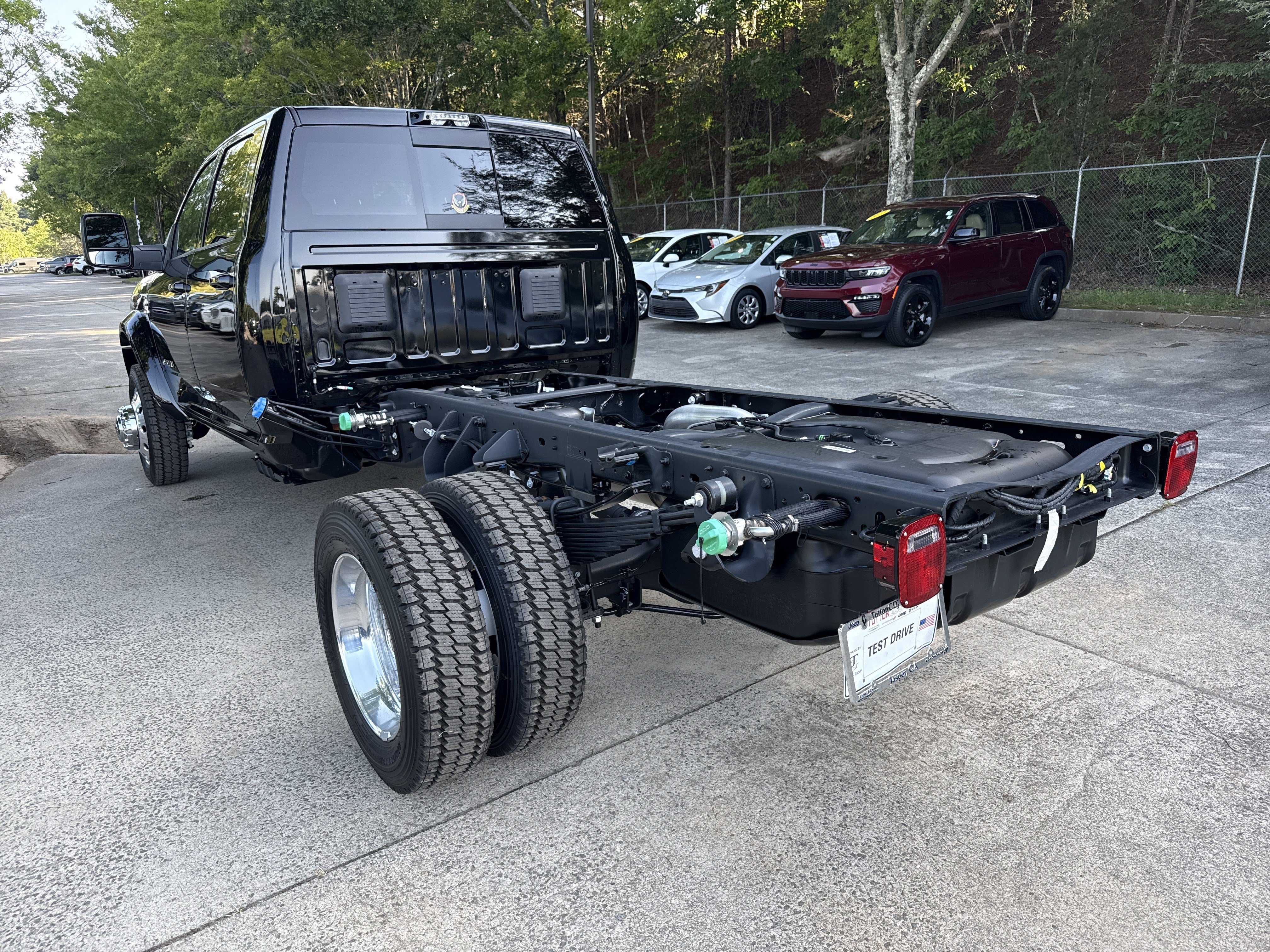 New 2026 RAM 5500 4x4 Crew Cab w/ Laramie Trim Package image 5