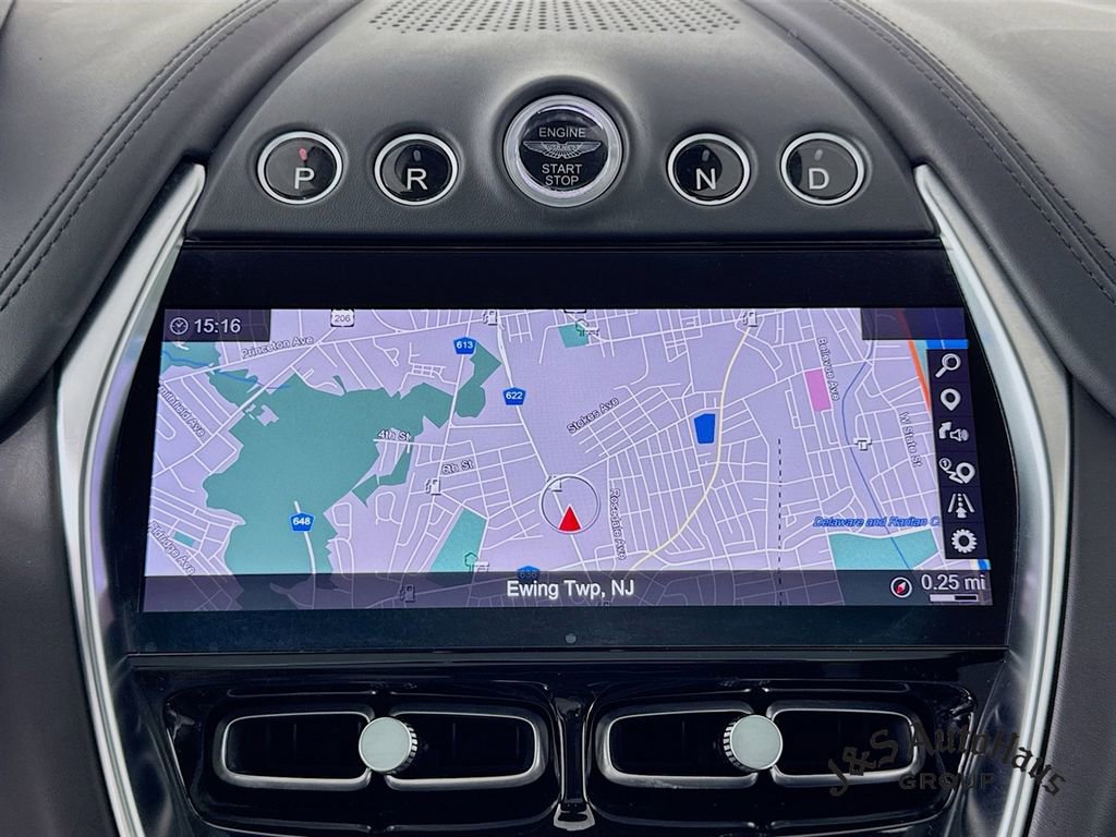 Used 2022 Aston Martin DBX image 19