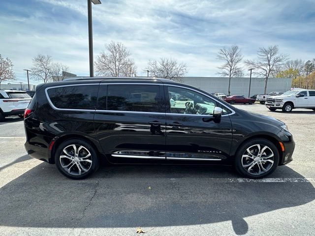 New 2026 Chrysler Pacifica Pinnacle w/ Trailer Tow Group FWD image 7