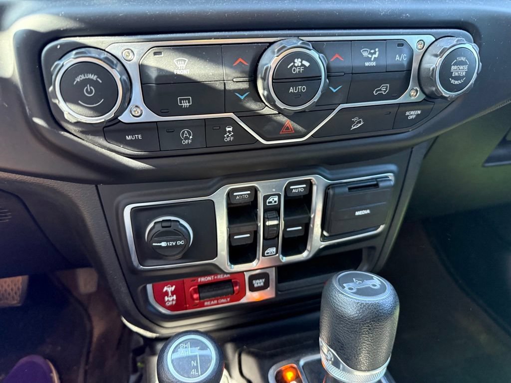 Used 2019 Jeep Wrangler Unlimited Rubicon AWD/4WD image 10