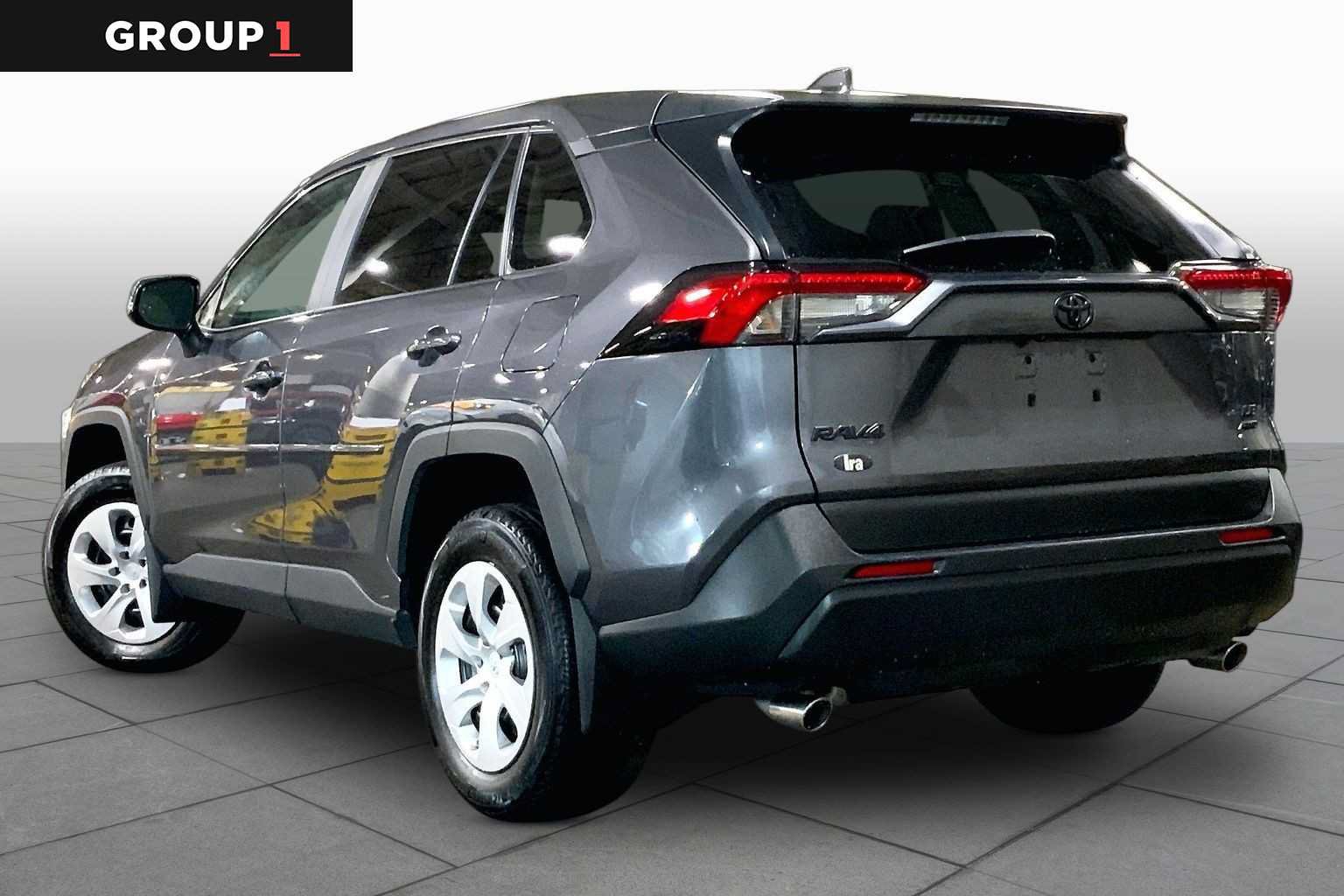 Used 2025 Toyota RAV4 LE AWD/4WD image 12