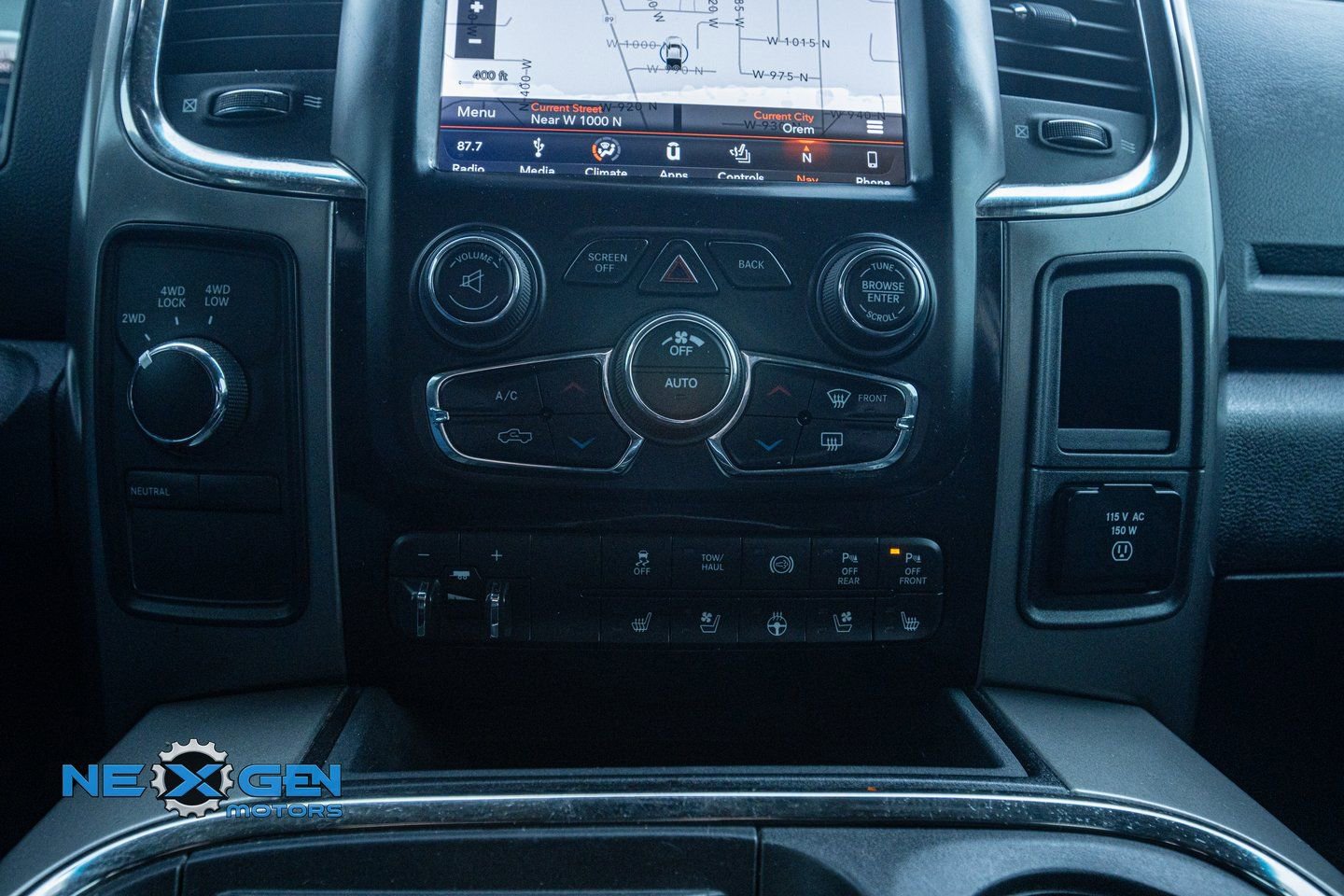 Used 2018 RAM 3500 Laramie w/ Sport Appearance Group image 19