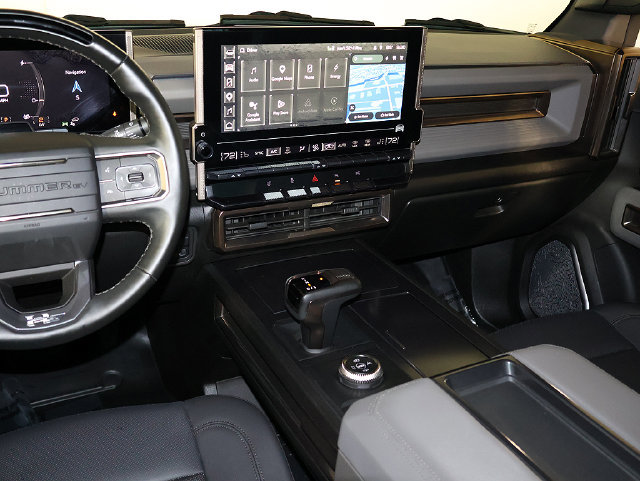 Used 2024 GMC Hummer EV 3X w/ LPO, Roof Cross Rail Package AWD/4WD image 17