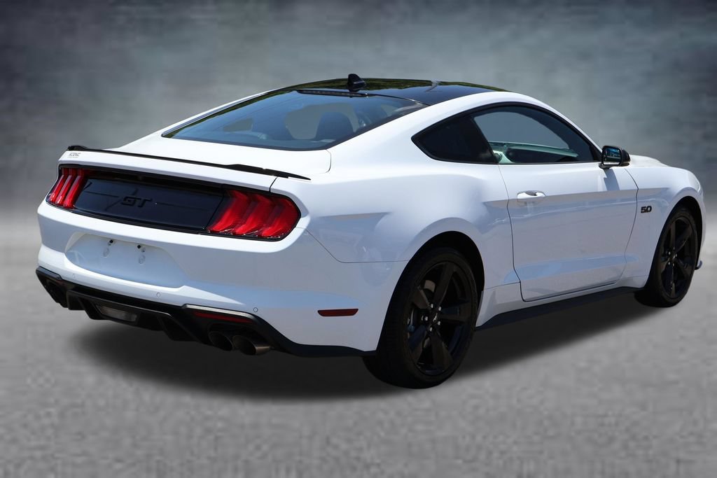 Used 2022 Ford Mustang GT Premium w/ Equipment Group 401A RWD image 3