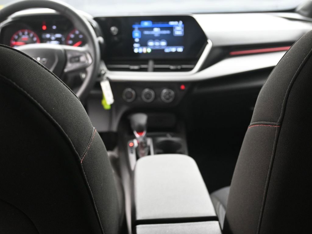 Used 2024 Chevrolet Trax RS image 14