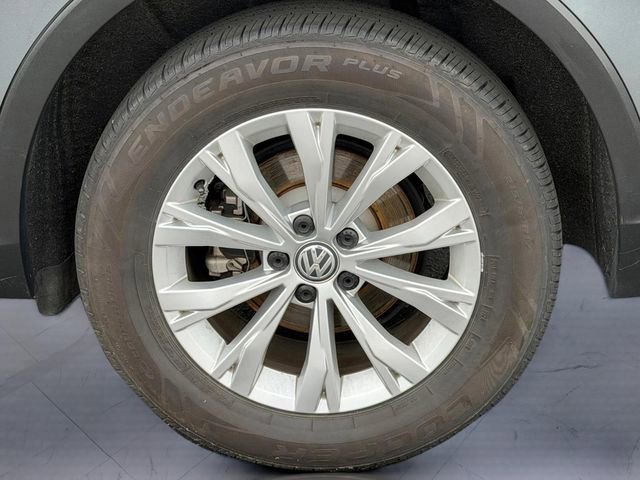 Used 2019 Volkswagen Tiguan SE w/ 3rd Row Seat Package AWD/4WD image 8