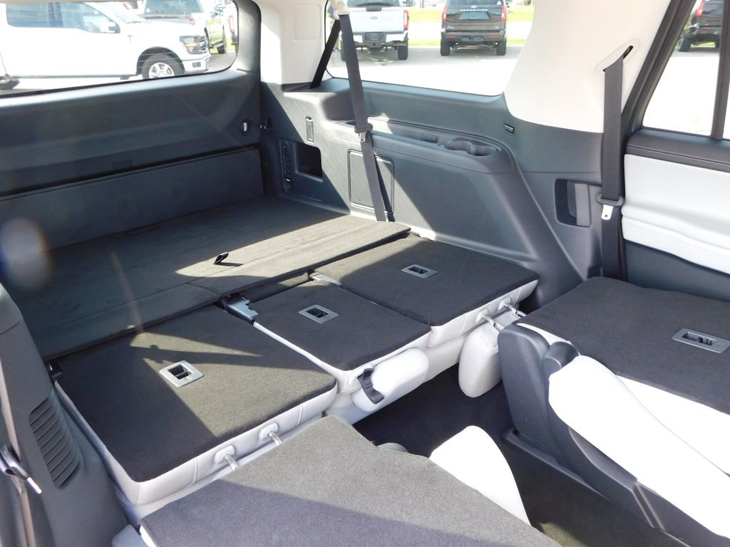 New 2026 Ford Expedition Max Platinum image 35