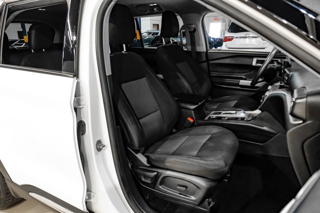 Used 2023 Ford Explorer XLT RWD image 32
