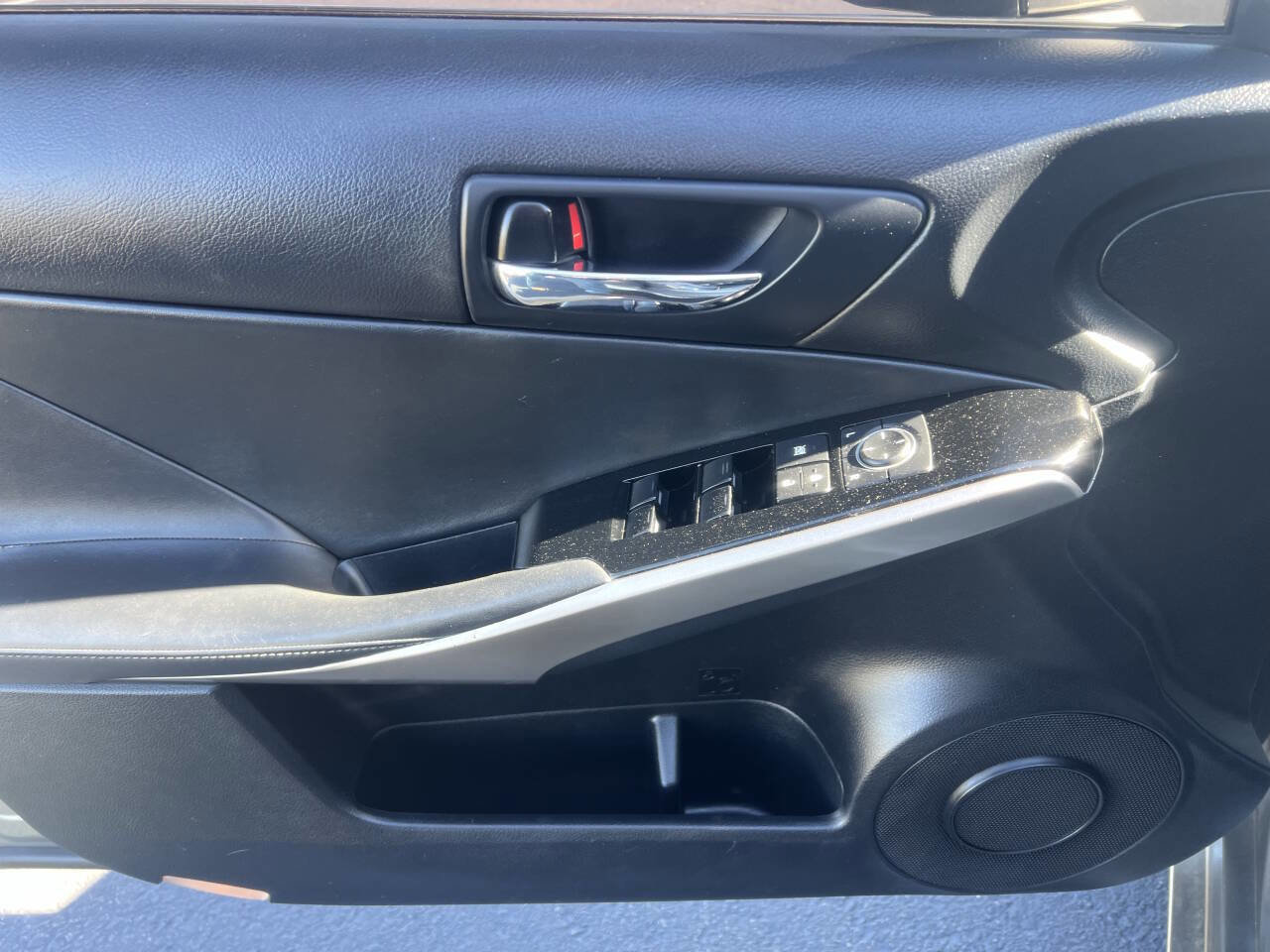 Used 2016 Lexus IS 200t image 18