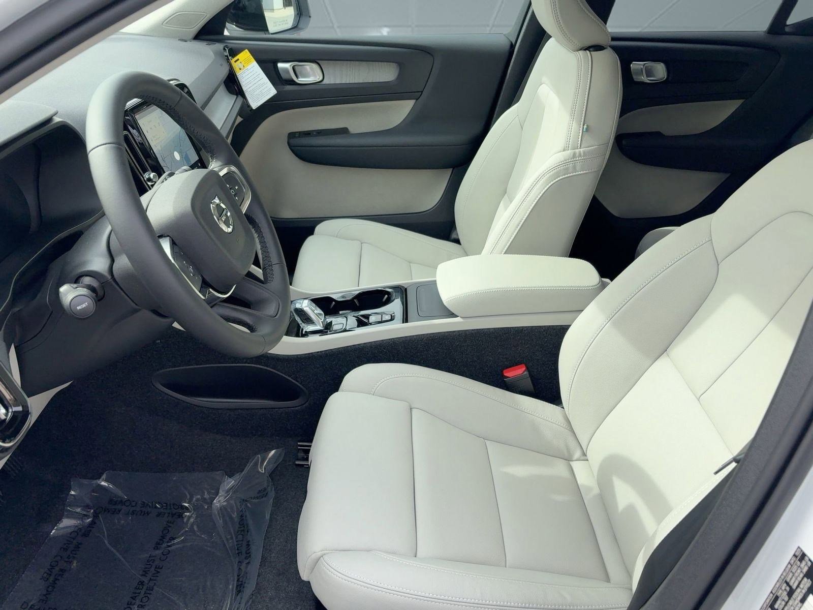 New 2026 Volvo XC40 B5 Plus w/ Protection Package Premier image 5