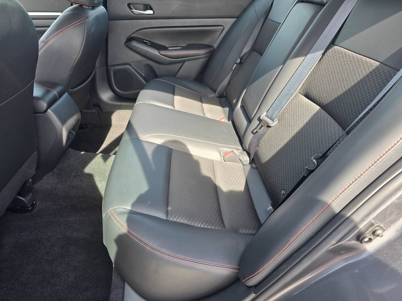 Used 2025 Nissan Altima 2.5 SR FWD image 12