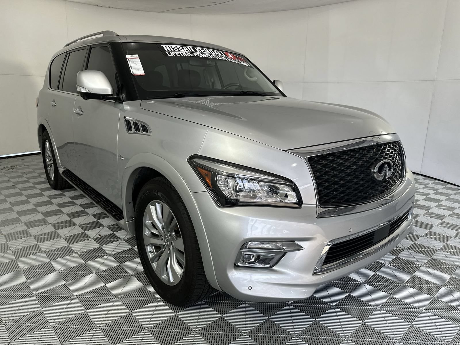 Used 2017 INFINITI QX80 4WD w/ Driver Assistance Package video 2
