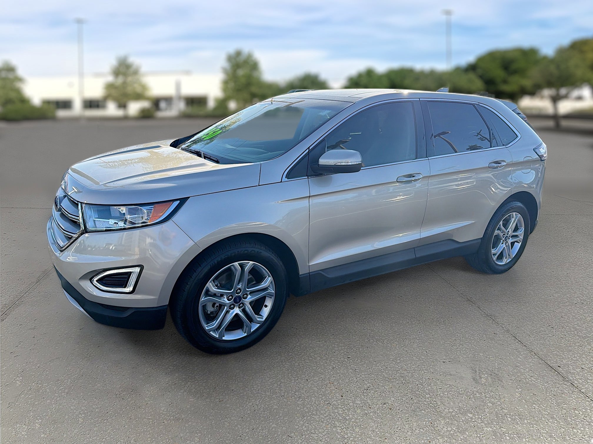 Used 2018 Ford Edge Titanium w/ Equipment Group 301A image 3