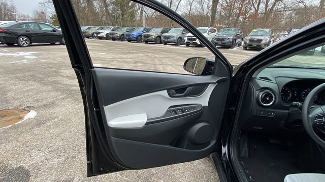 Used 2023 Hyundai Kona SEL image 14