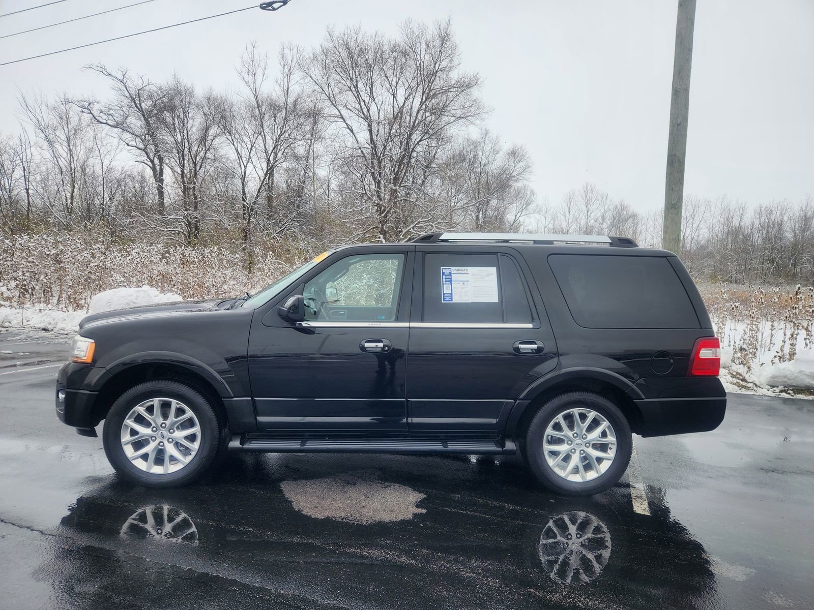 Used 2017 Ford Expedition Limited image 2