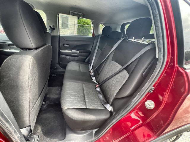 Used 2021 Mitsubishi Outlander Sport SE FWD image 24